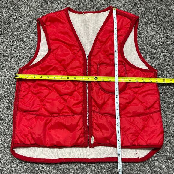 Vintage 60s Insulated Vest Full Zip Distressed Nylon Lightweight Workwear Red - Picture 9 of 12
